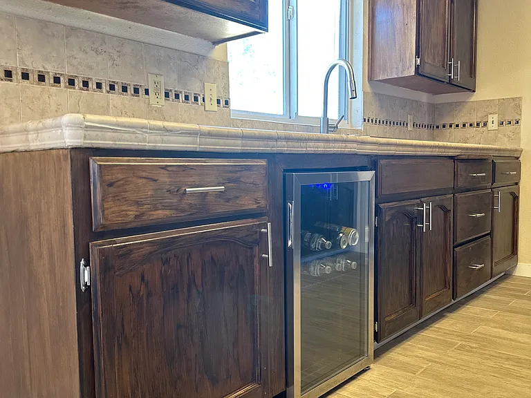 1270 Hawthorn St — Photo 5
