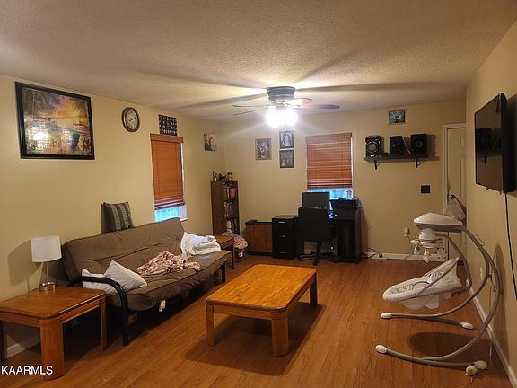 5th image of 404 W College St