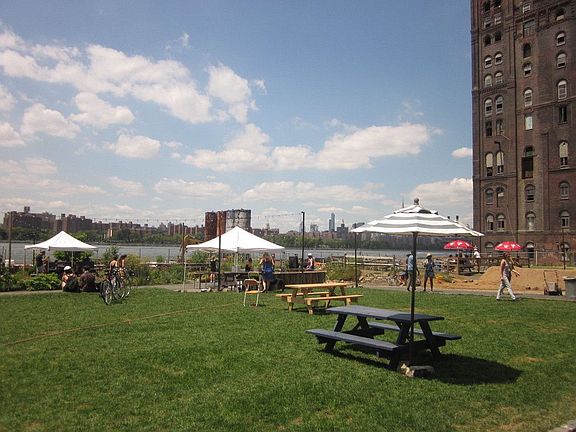5th image of 329 Bedford Ave #Aa2