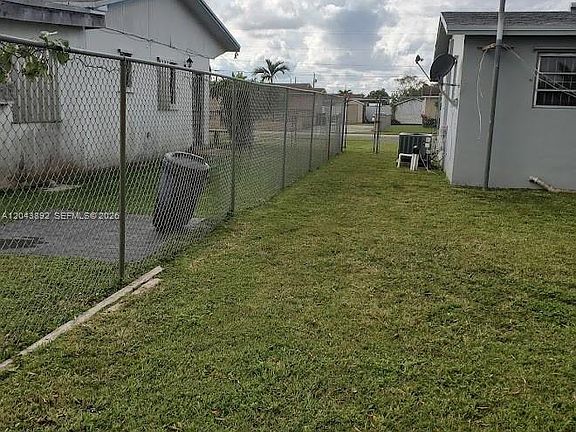 3rd image of 14721 SW 104th Ave