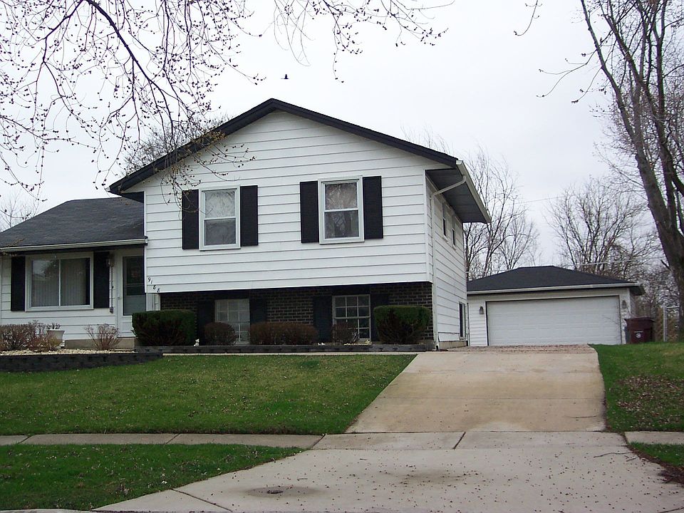 1st image of 9188 161st Pl
