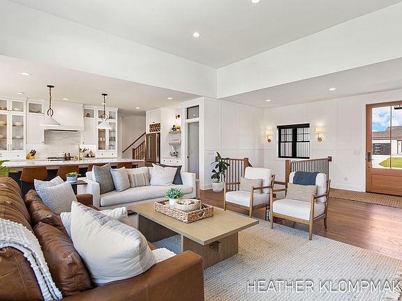 4th image of 14813 Pinehill Ct