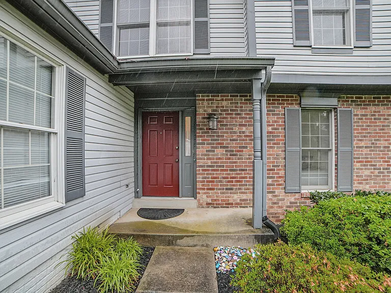 18420 Shady View Ln — Photo 4