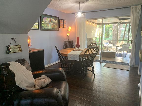 4th image of 305 Georgian Park Dr