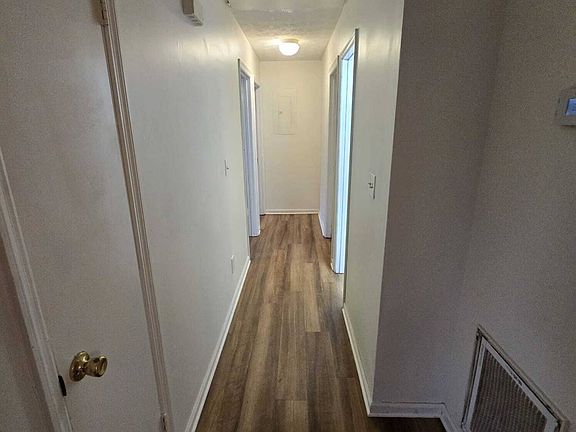 5th image of 131 Westchester Dr