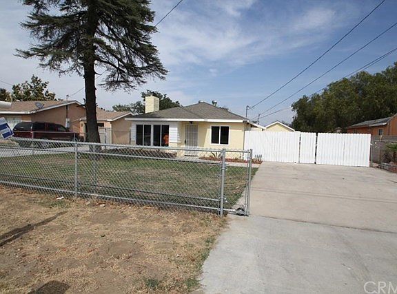 10549 Linden Ave, Bloom