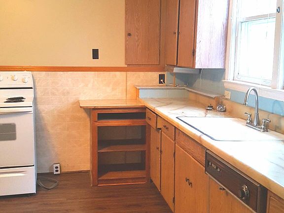4th image of 487 25th St #1
