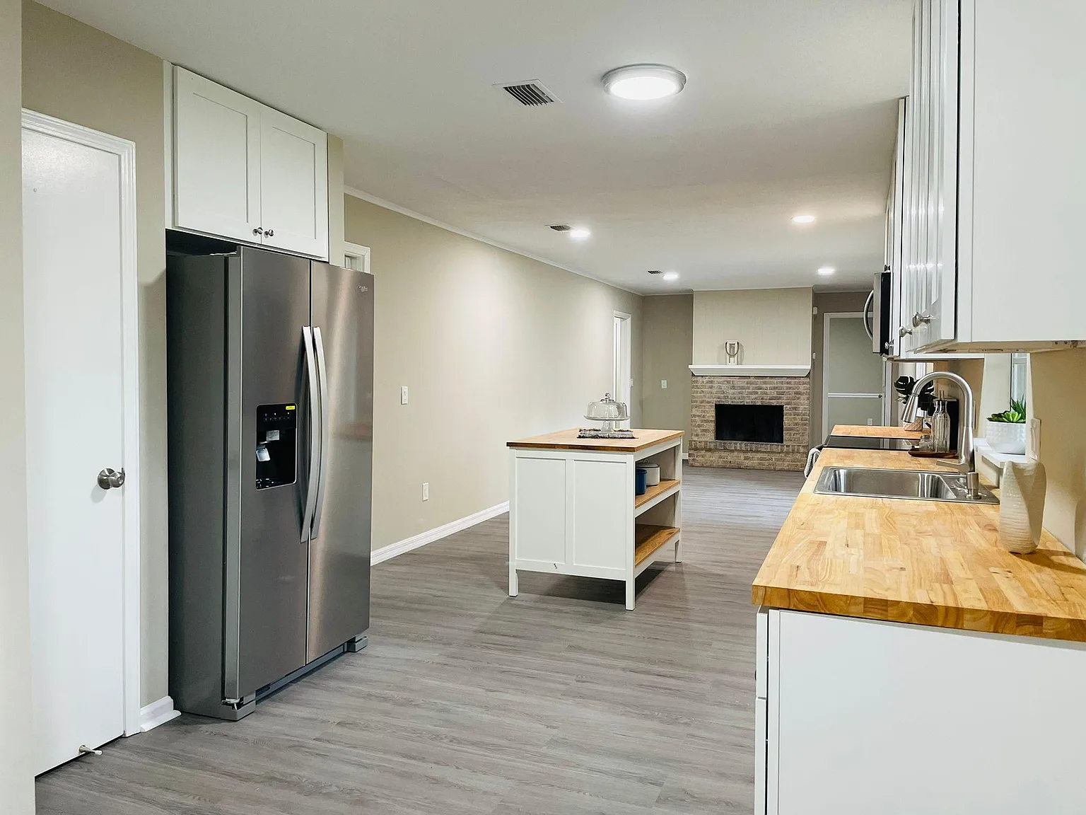 4 bed, 2.0 bath, 1710 sqft, $741 — Photo 3