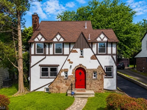 6 Norfolk Ave, Maplewood Twp., NJ 07040