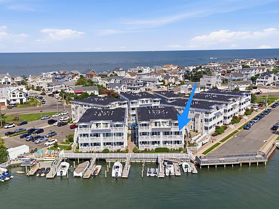 2nd image of 700 Ocean Dr APT G4