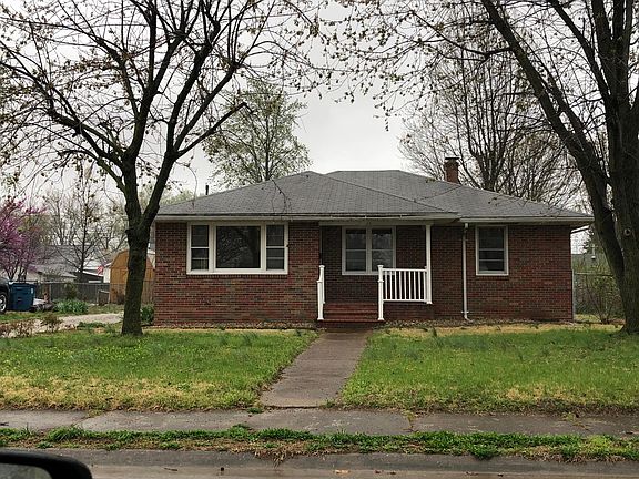 3rd image of 56 Carstens Ave