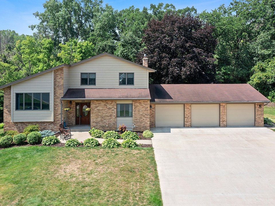 1st image of 124 Duck Pond Dr