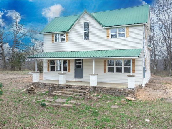 15684 Old Ridge Rd, Winslow, AR 72959