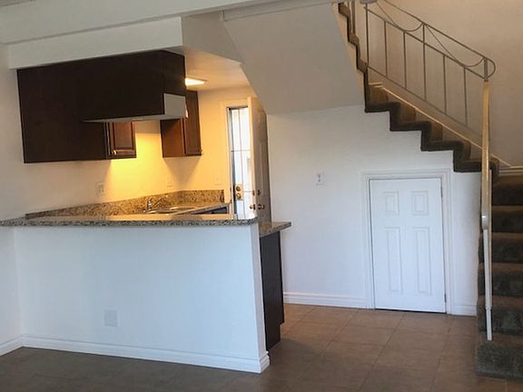 3rd image of 2151 W Palmyra Ave APT A
