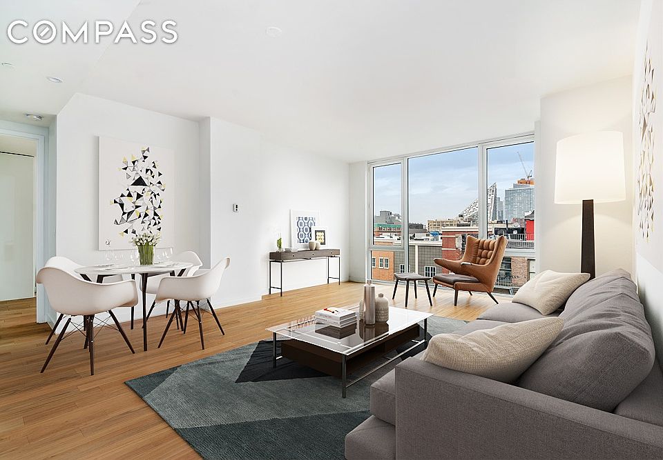 1st image of 545 W 48th St APT Ph1s