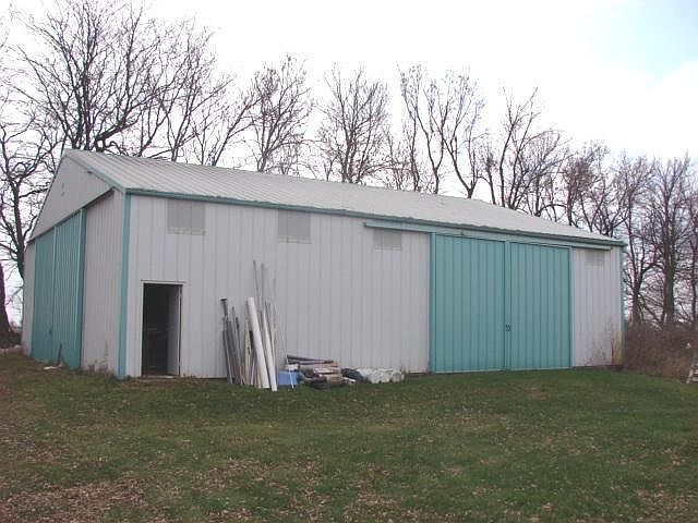 2nd image of 2877 140th St
