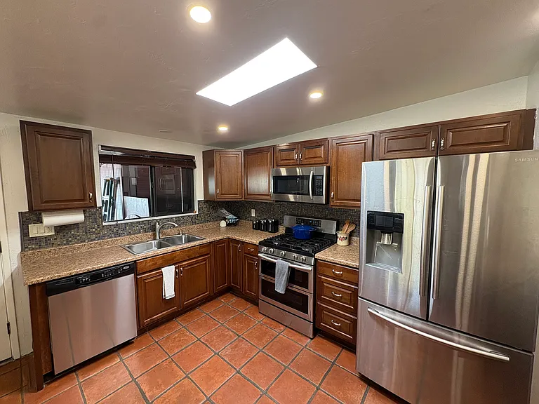 8518 E Hawthorne St — Photo 8