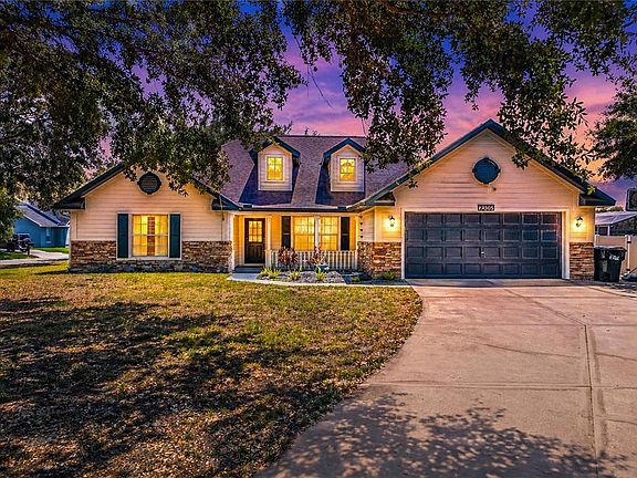 3rd image of 2305 Jessica Ln