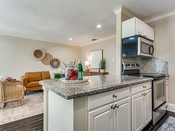 2nd image of 7770 Meadow Rd APT 206