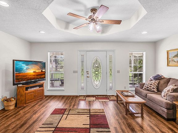4th image of 2244 Becky Ln