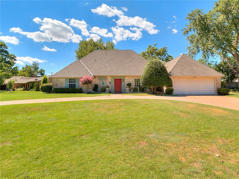 1st image of 3001 Huntleigh Dr