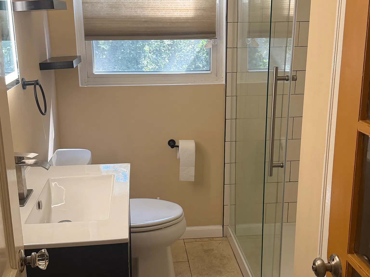2 bed, 1500 sqft, $2,000 — Photo 2
