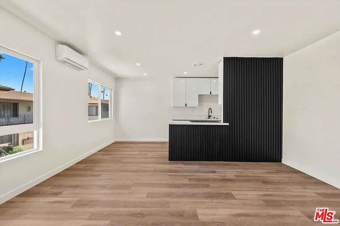 1 bed, 1.0 bath, 630 sqft, $2,295 — Photo 2