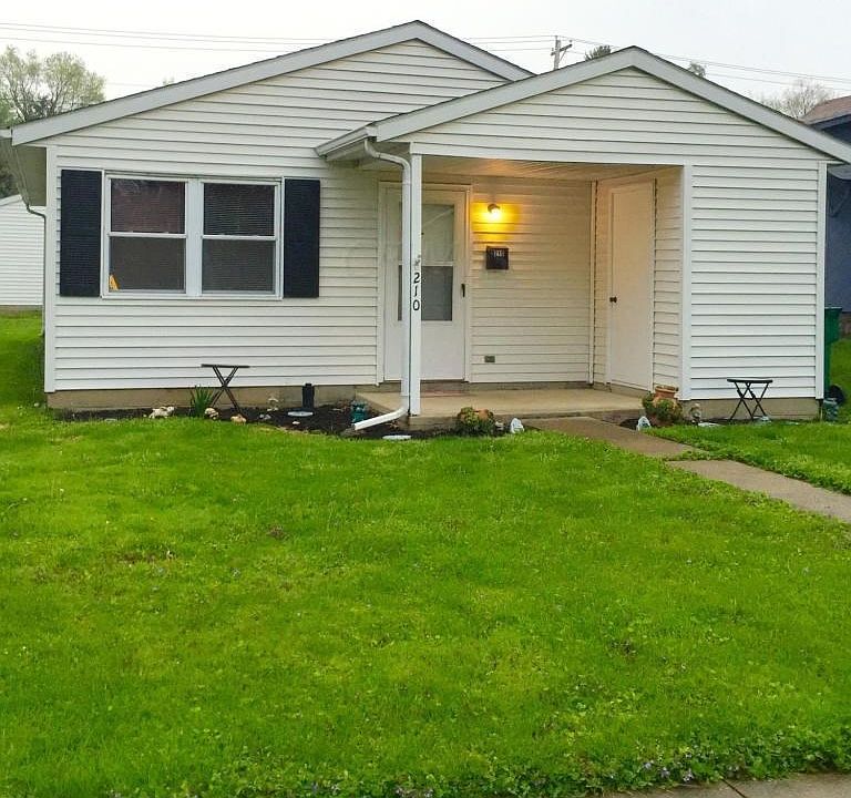 1st image of 210 Moull St