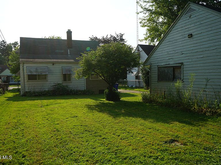 Listing photo 5