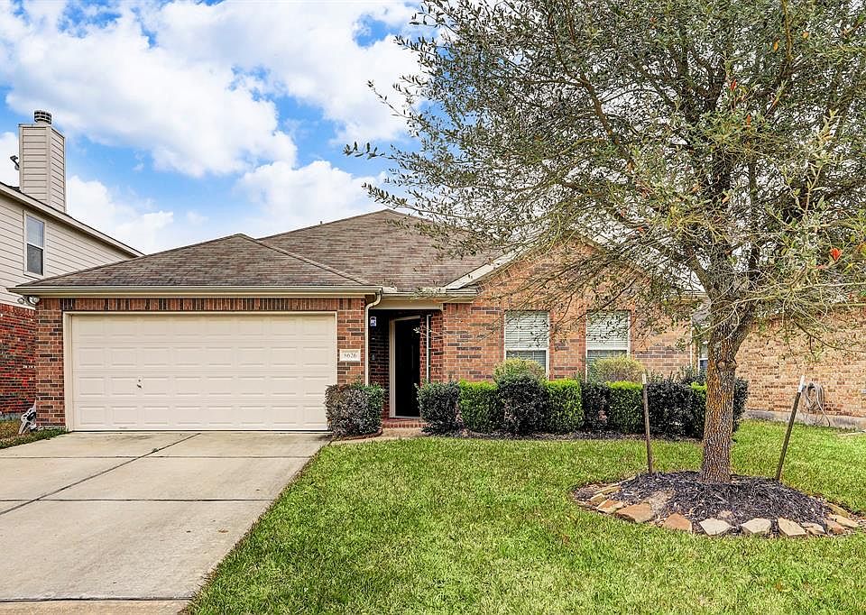 1st image of 8626 Cedar Walk Dr