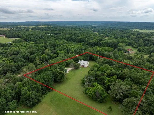21000 Nicodemus Church Rd, Siloam Springs, AR 72761