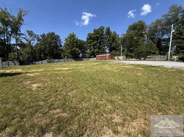 (undisclosed Address), Bluefield, WV 24701