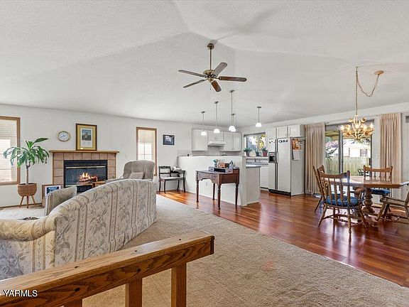 05-610 Park Place005>