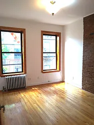 Rented by Warren T Real Estate Corp.