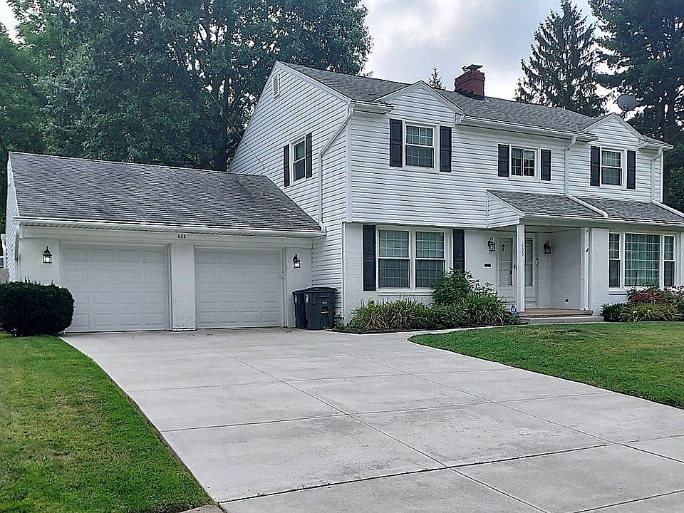 1st image of 655 Cliffside Dr