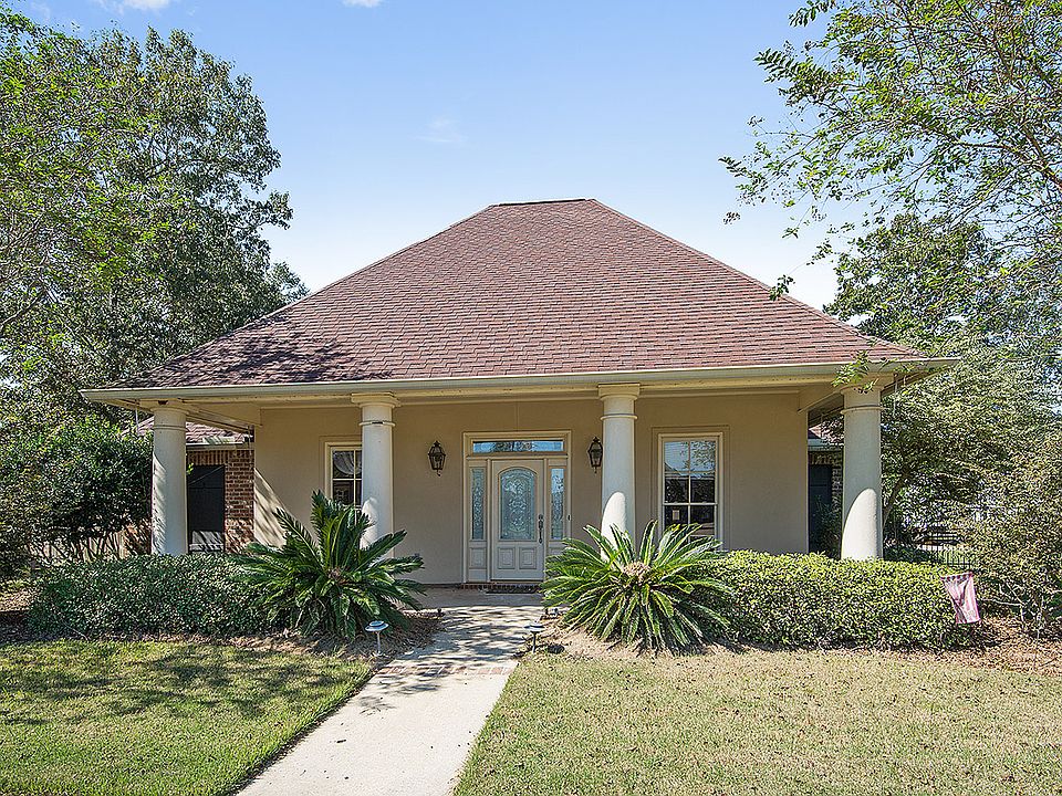 1st image of 17511 Lake Ct