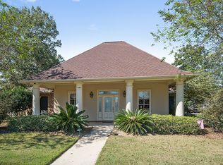 17511 Lake Ct, Greenwell Springs, LA 70739