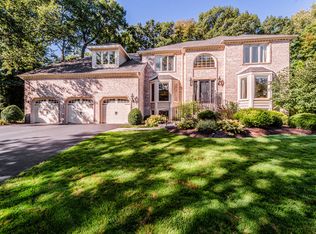2251 Lotus Ct, Naperville, IL 60565