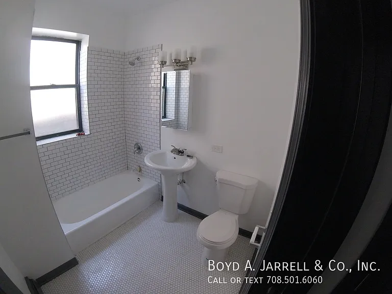 68 E 57th St — Photo 14