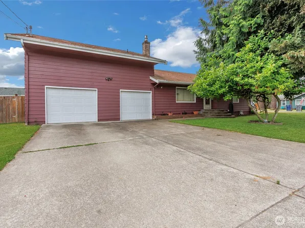 327 Chicago Boulevard S, Pacific, WA 98047