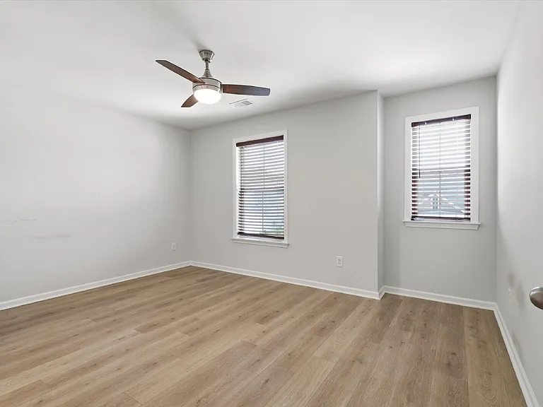 8646 Windsor Hill Blvd — Photo 33