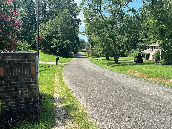 5th image of 2095 Broughton Spring Rd