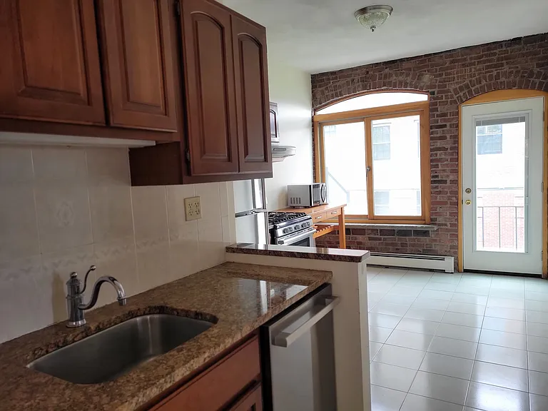 67-3 Baldwin St #673 — Photo 5