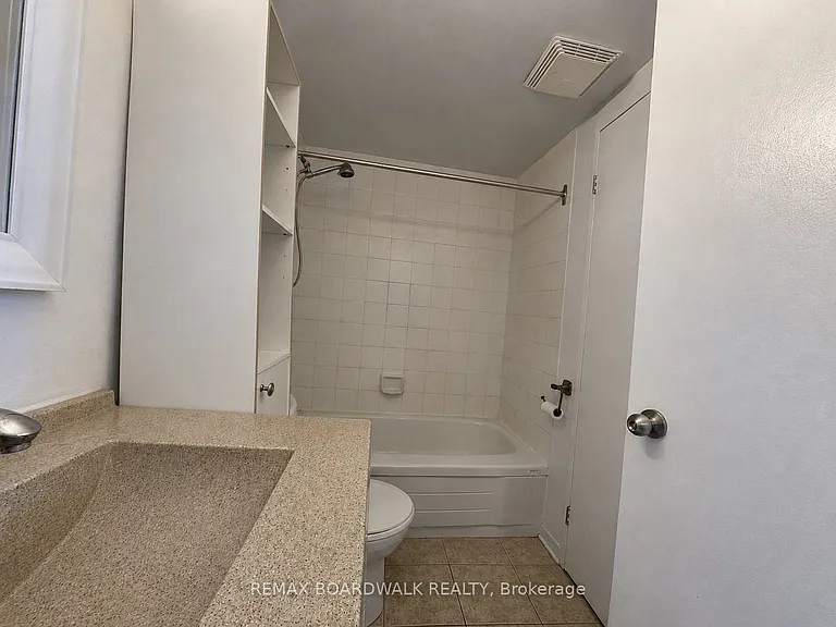 35 Holland Ave #907 — Photo 24