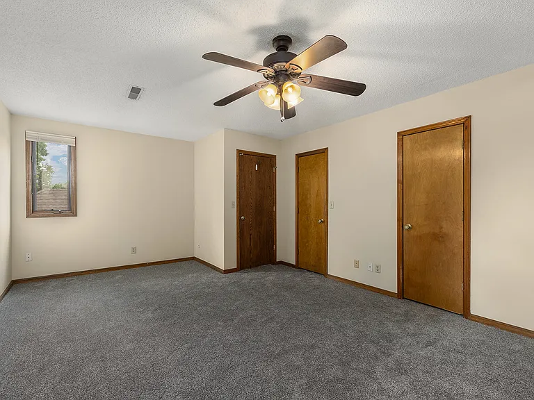 3753 N Pickwick Ave — Photo 30