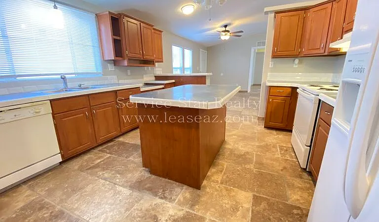 18143 W Morning Vista Ln — Photo 26