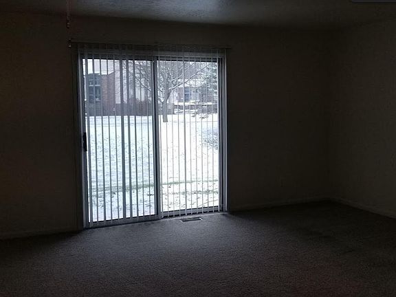 3rd image of 6434 Independence Dr