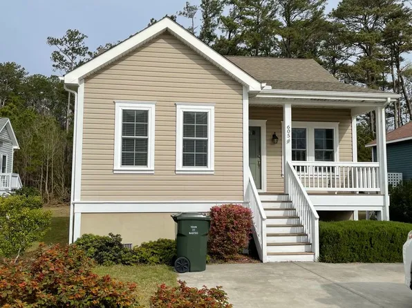 605 Viccars Ln, Manteo, NC 27954