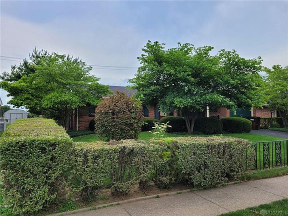 4th image of 1580 Seneca Dr