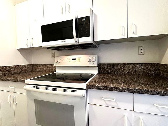3rd image of 1020 NW 7th Ave #701-103